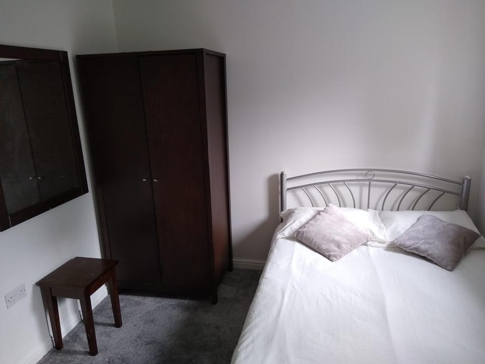 Bed, Bedroom, wardrobe