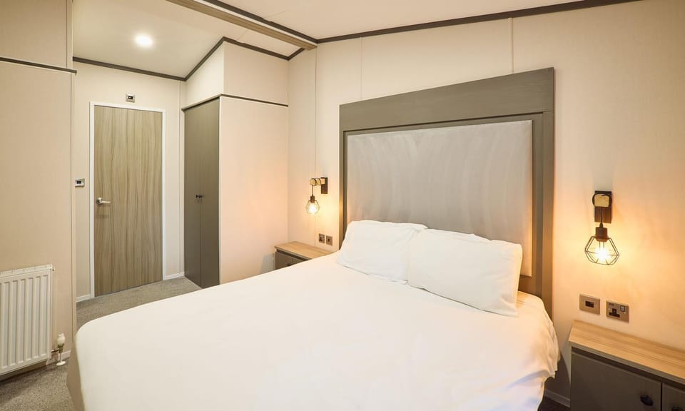 Bed, Bedroom, wardrobe