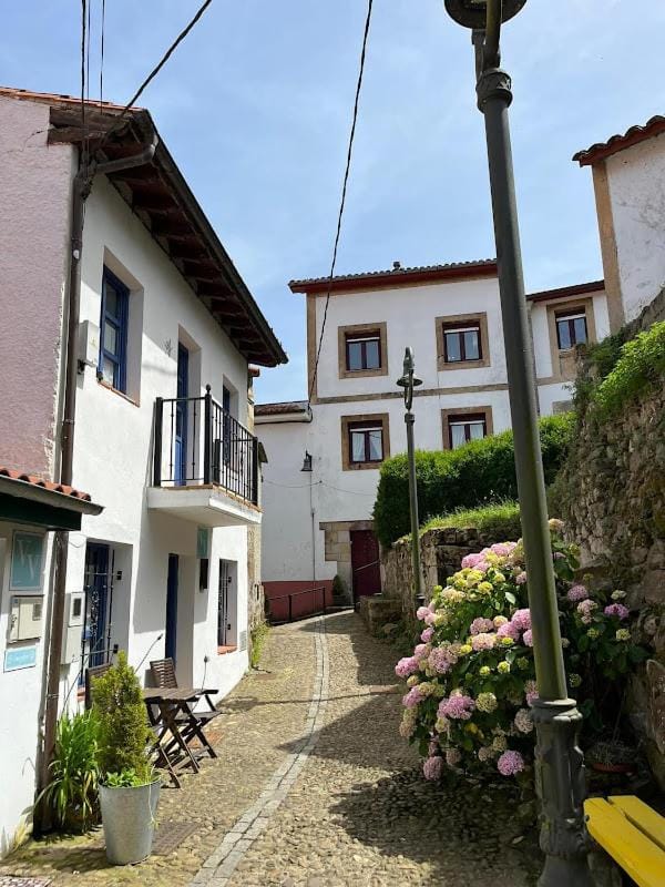 Pexe na mar House in Lastres