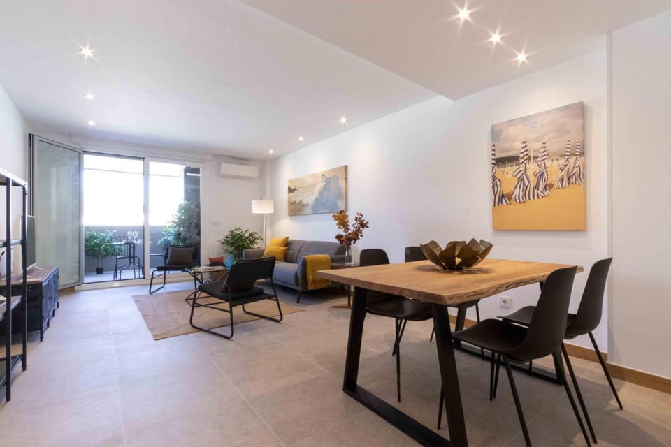 The Rentals Collection - Moon Apartment in San Sebastian
