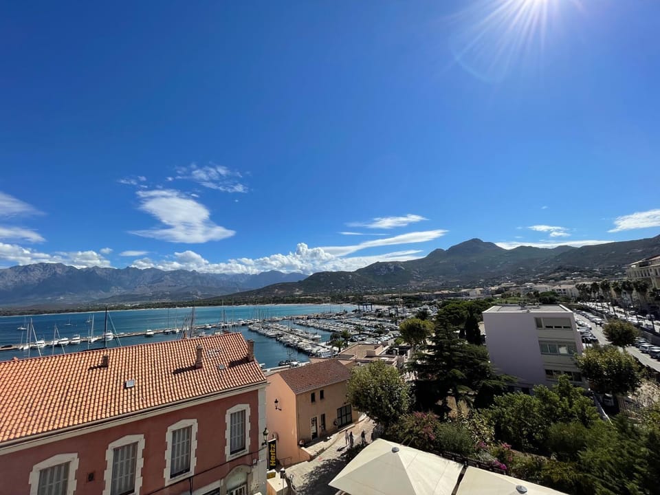 View (from property/room), City view, Mountain view, Sea view