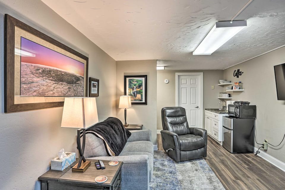 Walk to Main St: Sturgis Apt w/ Grill! Apartment in Sturgis