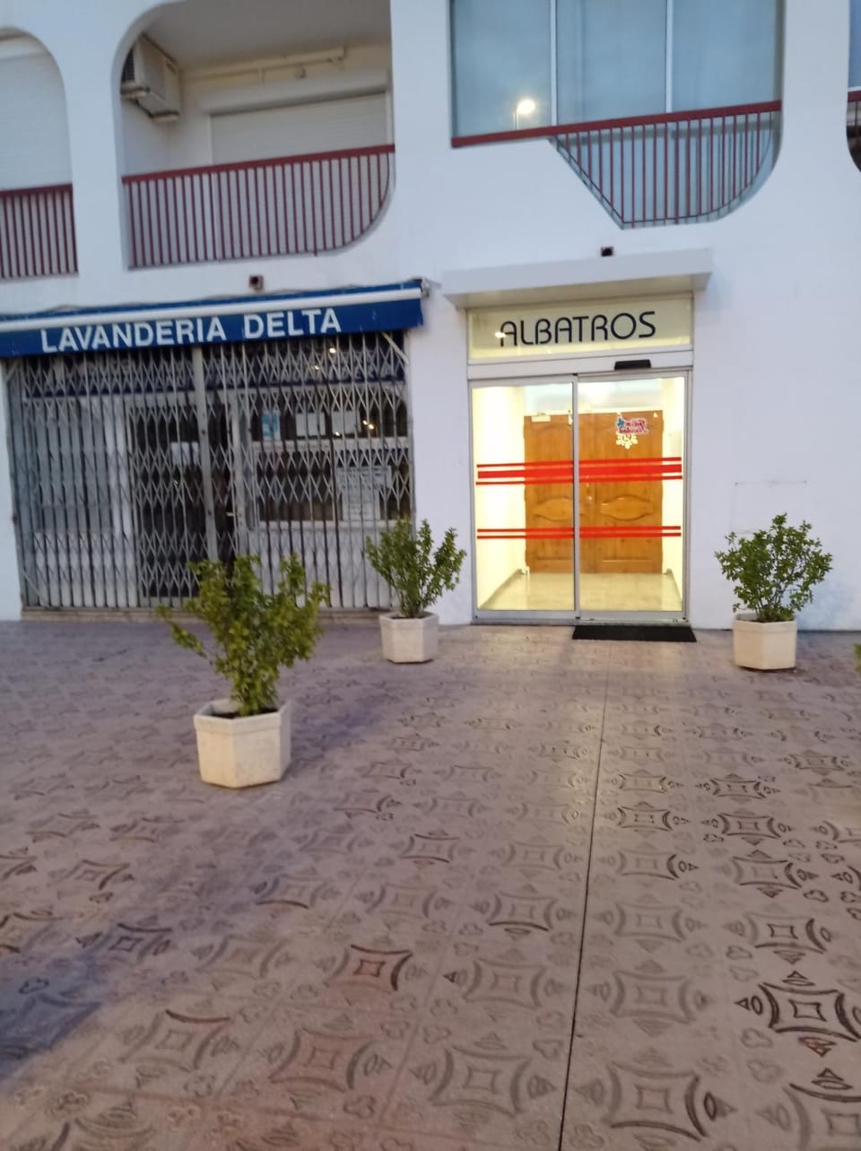 Facade/entrance