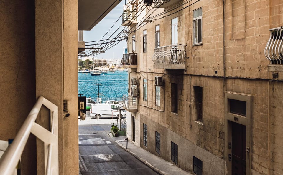 Sant Antnin Suites by Haven and Keys Malta Apartment in Sliema