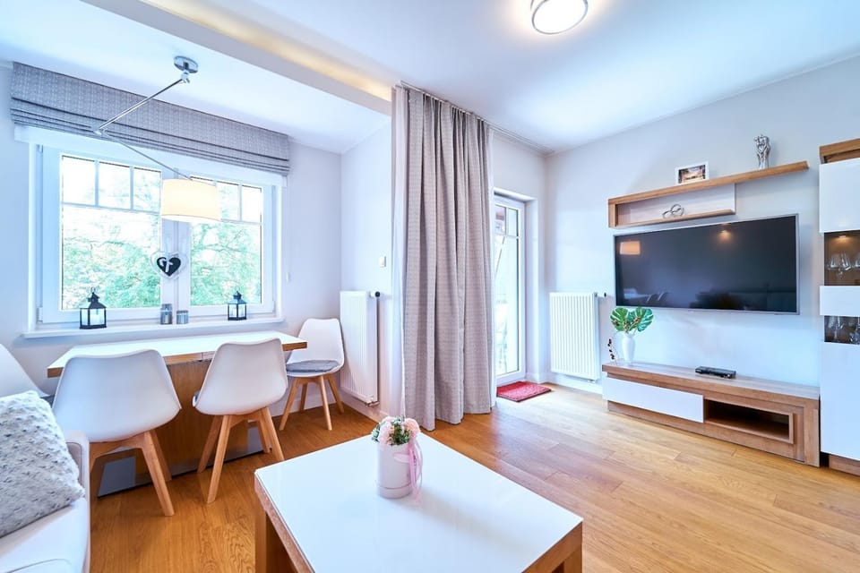 Apartament 26 Willa Ogrodowa Apartment in Lower Silesian Voivodeship