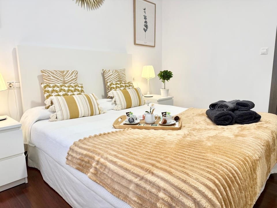 Castro Holidays - Céntrico Piscina Urbanización Garaje Gratis Apartment in Castro Urdiales
