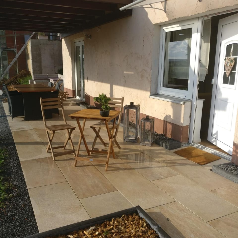 Facade/entrance, Dining area