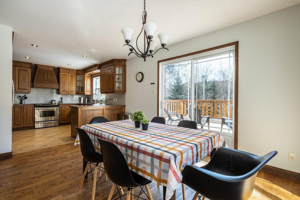 Dining area, Dinner, kitchen