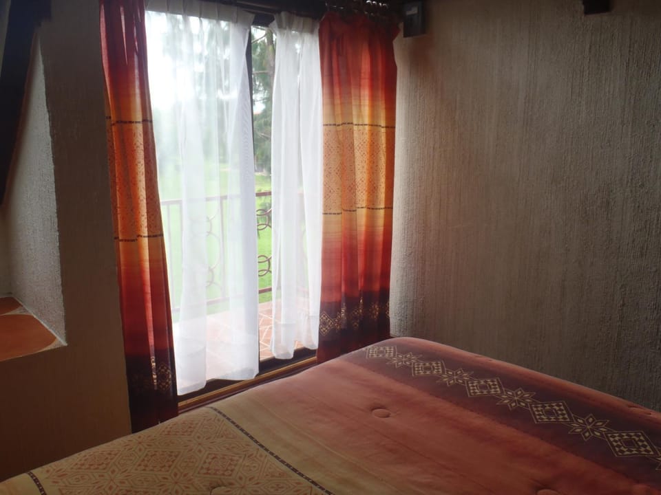 Day, Decorative detail