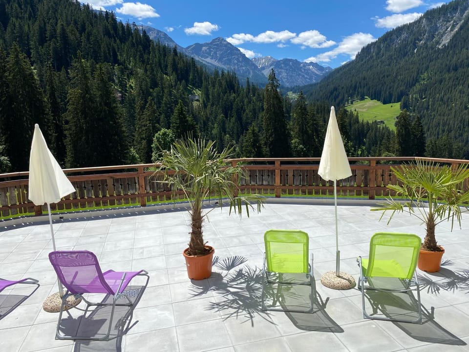 Balcony/Terrace, Seating area, On site, Mountain view