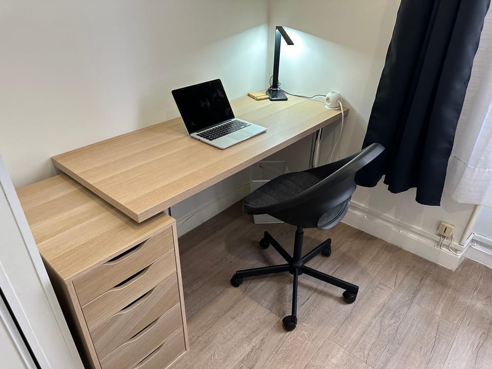 Seating area, Bedroom