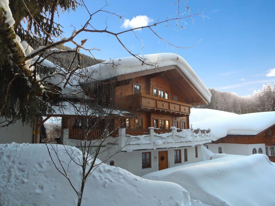 Property building, Winter