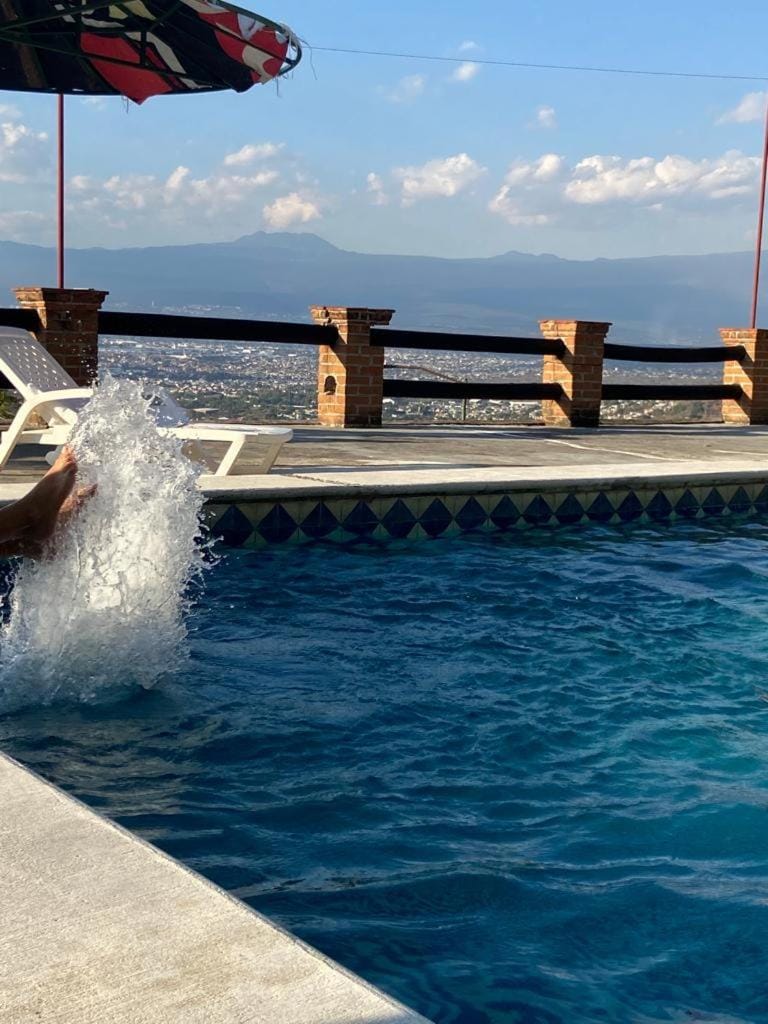 QUINTA ZAPOLTITIC, ideal para descanso familiar House in State of Morelos