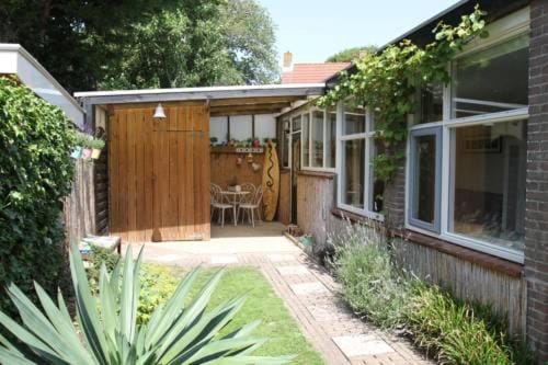 Patio, Facade/entrance, Garden
