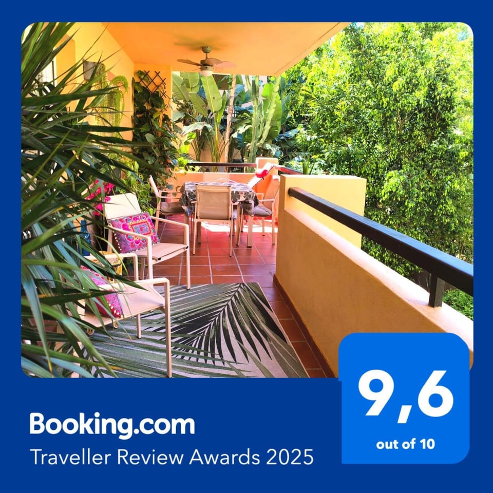 Property building, Balcony/Terrace, Dining area, Breakfast, Certificate/Award