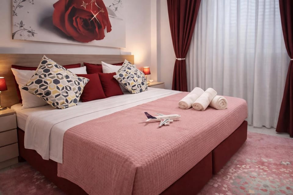 Athens Central Studio fast WiFi Metro Live Football Apartment in Athens