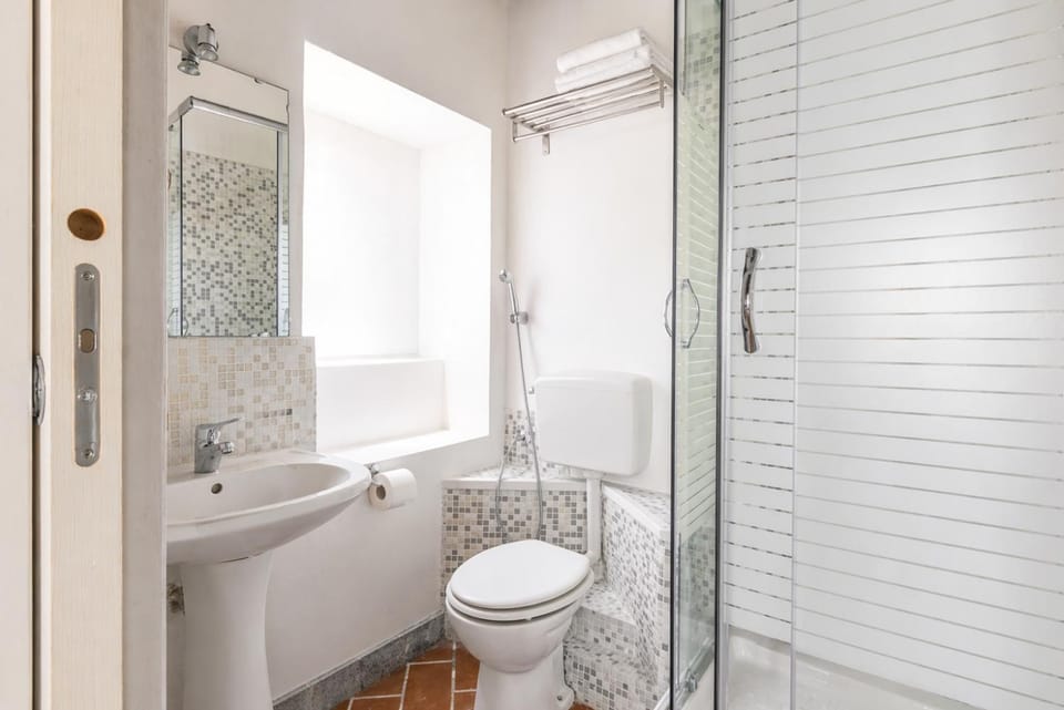 Trevi Fountain Corner - Alberto Sordi Room Bed and Breakfast in Rome