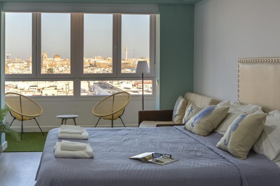 Bed, Other, Photo of the whole room, Bedroom, City view