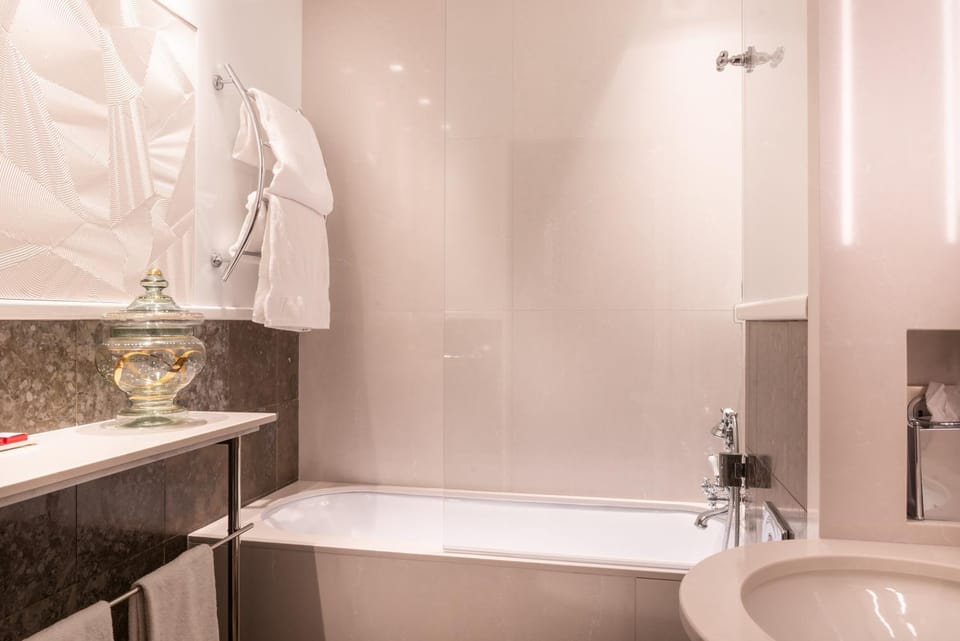 Bathroom, Bath