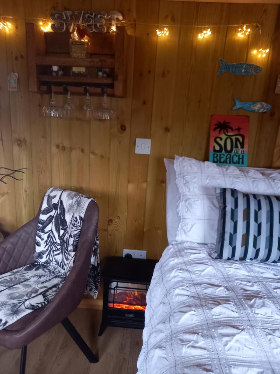 Stargazy Shepherds Hut Apartment in England