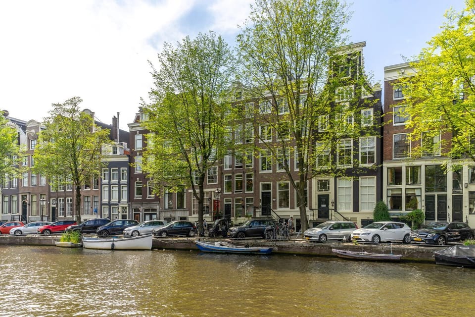 B&B Singel Suites Bed and Breakfast in Amsterdam
