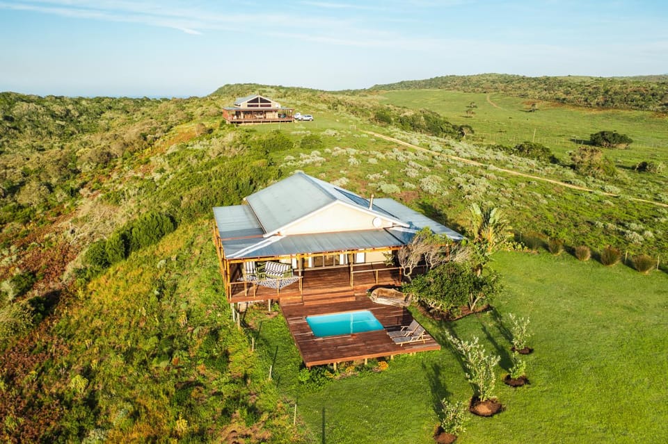 Property building, Bird's eye view, Mountain view, Swimming pool