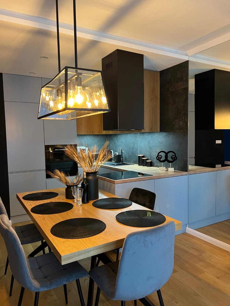 Family & Business Elegant Apartments, Kadzielnia, WDK, Stadion Korona -1 Bedroom, Terrace, Garage, NEW! Apartment in Poland
