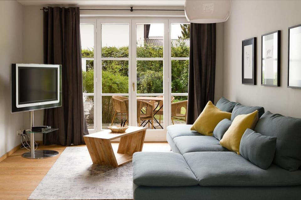 TV and multimedia, Seating area
