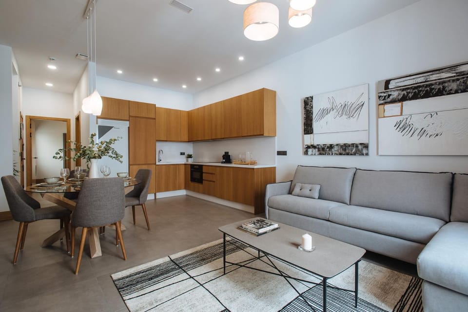 Kitchen or kitchenette, Living room, Lounge or bar, Seating area, Dining area