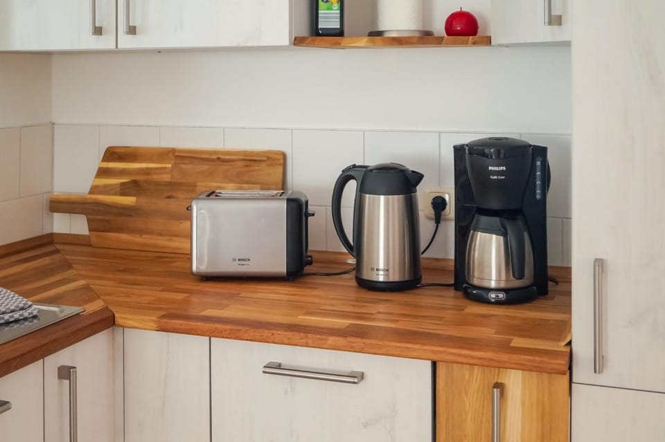 Coffee/tea facilities, Kitchen or kitchenette