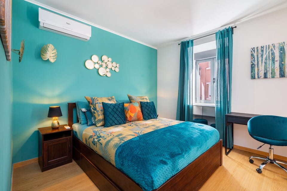 Bed, Bedroom