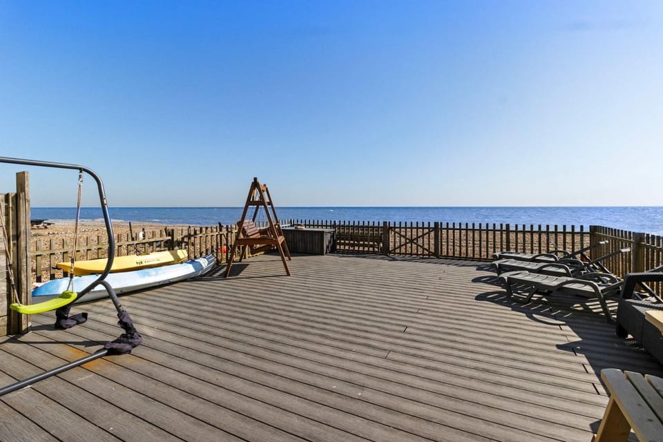 Balcony/Terrace, Beach, Sea view, sunbed