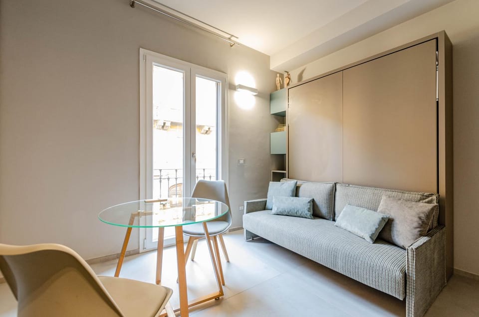Living room, Photo of the whole room, Seating area