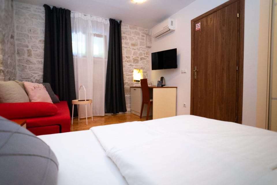 Bed, Bedroom, wardrobe