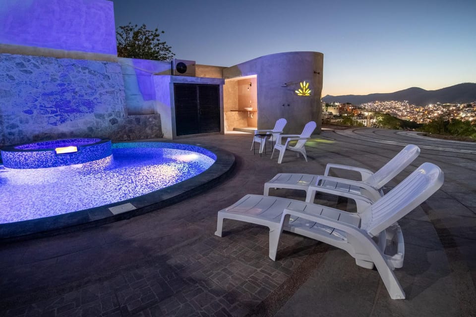 Property building, Balcony/Terrace, Swimming pool