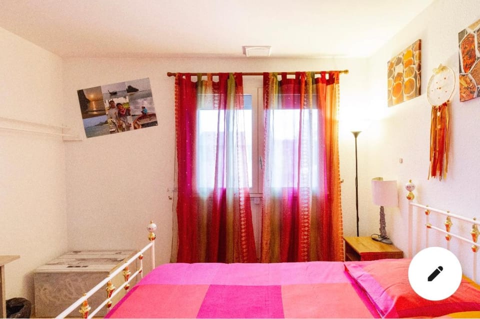 2 CHAMBRES B&B PRÈS DE L'AÉROPORT ET DU MEETT Bed and Breakfast in Toulouse