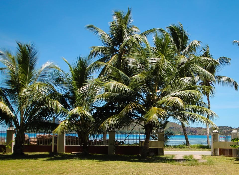Facade/entrance, View (from property/room), Garden view, Sea view