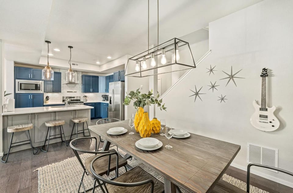 Centrally Located, Comfortable Home in Music City House in Fort Collins