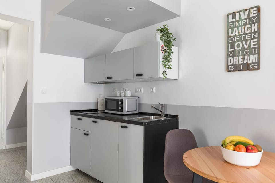 Coffee/tea facilities, Seating area, Dining area, internet, stove, toaster, kitchen