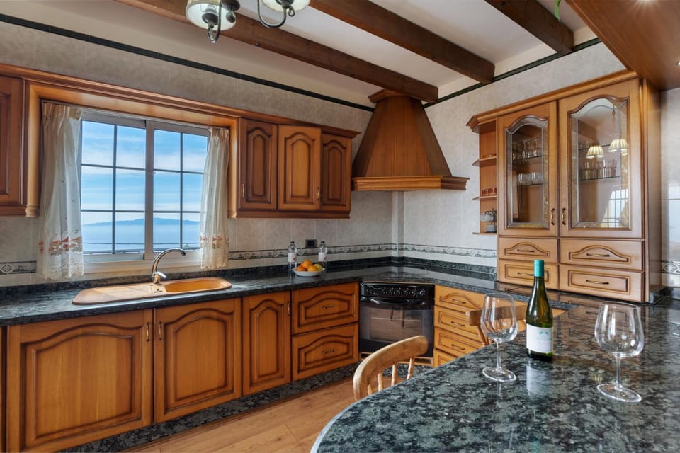 Casa Tijoco - Terraza con vistas a la Gomera - Air House in Canary Islands