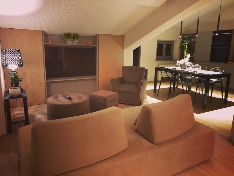 TV and multimedia, Living room, Dining area, kitchen
