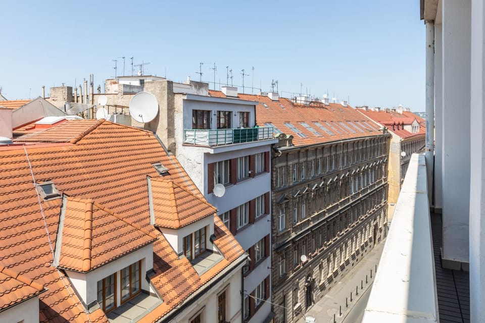 View (from property/room), Balcony/Terrace, City view