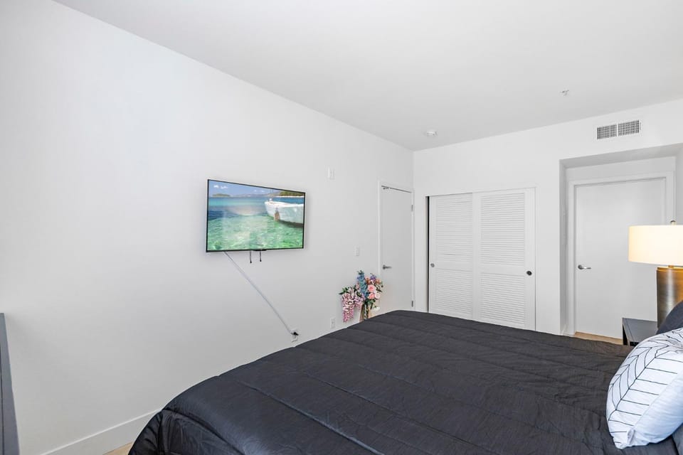 1 Luxury Apartment Apartment in Santa Monica