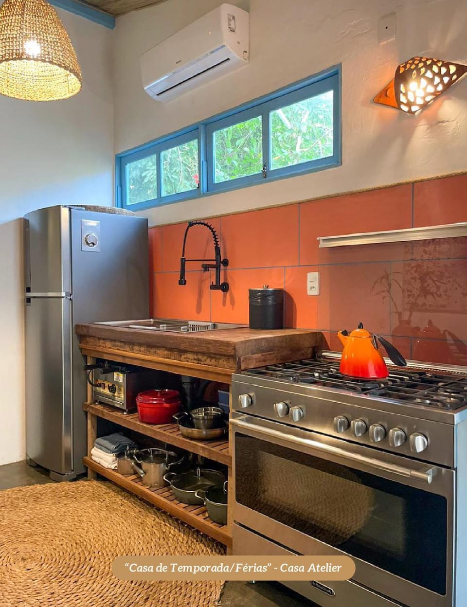 Kitchen or kitchenette, oven, stove