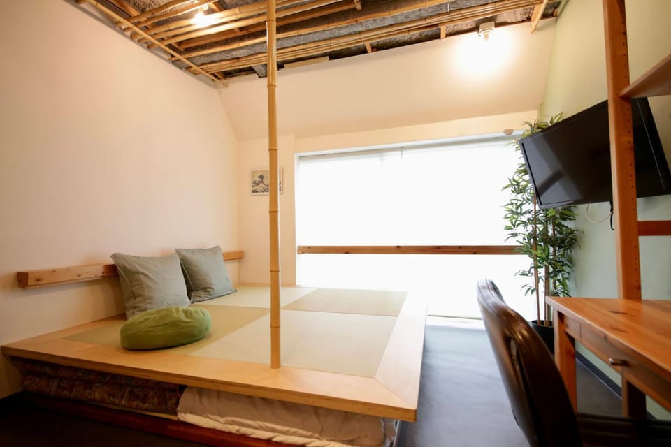 TV and multimedia, Seating area