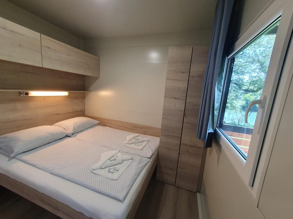 Bed, View (from property/room), Bedroom