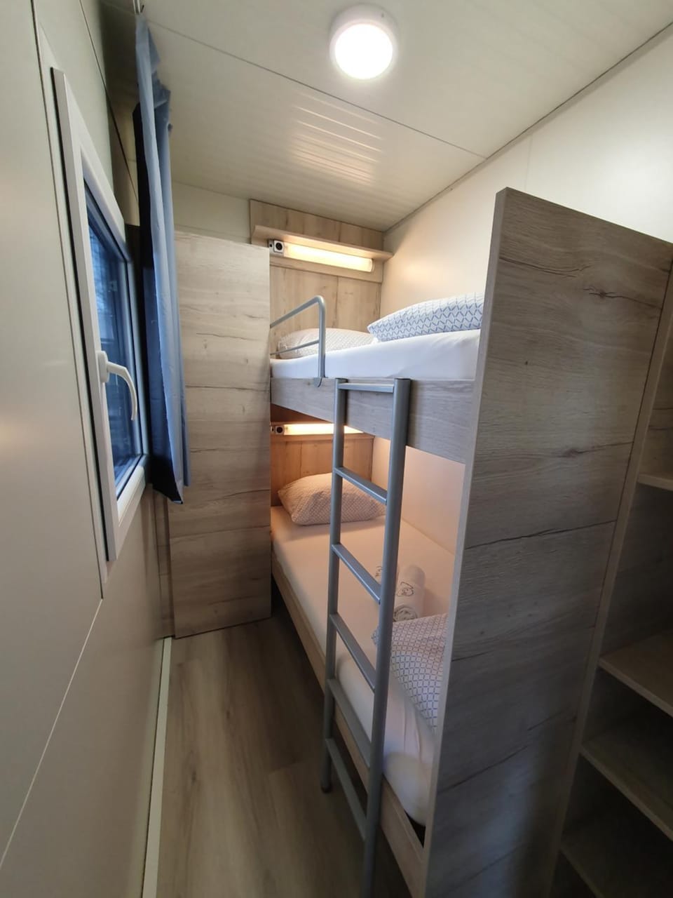 Bed, Bedroom, bunk bed
