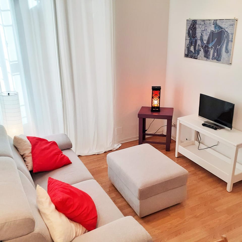 Bed, Living room