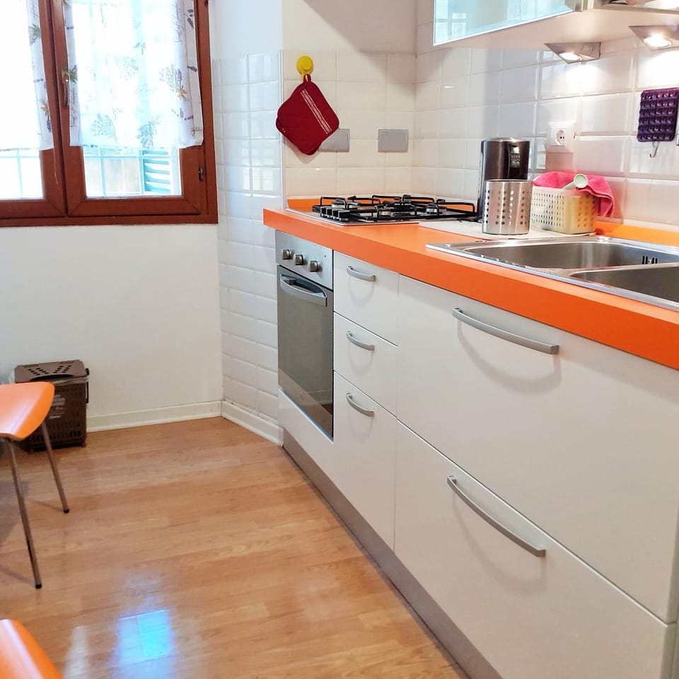 Kitchen or kitchenette, kitchen