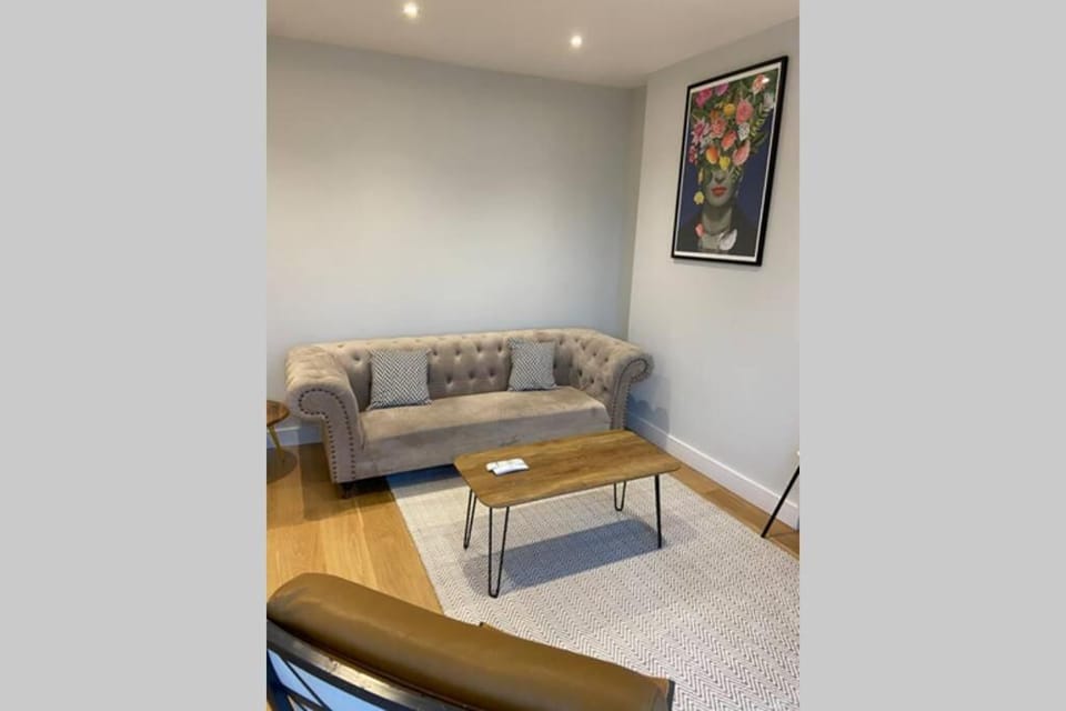 Spacious 1 bedroom apartment with sea views Apartment in Newquay